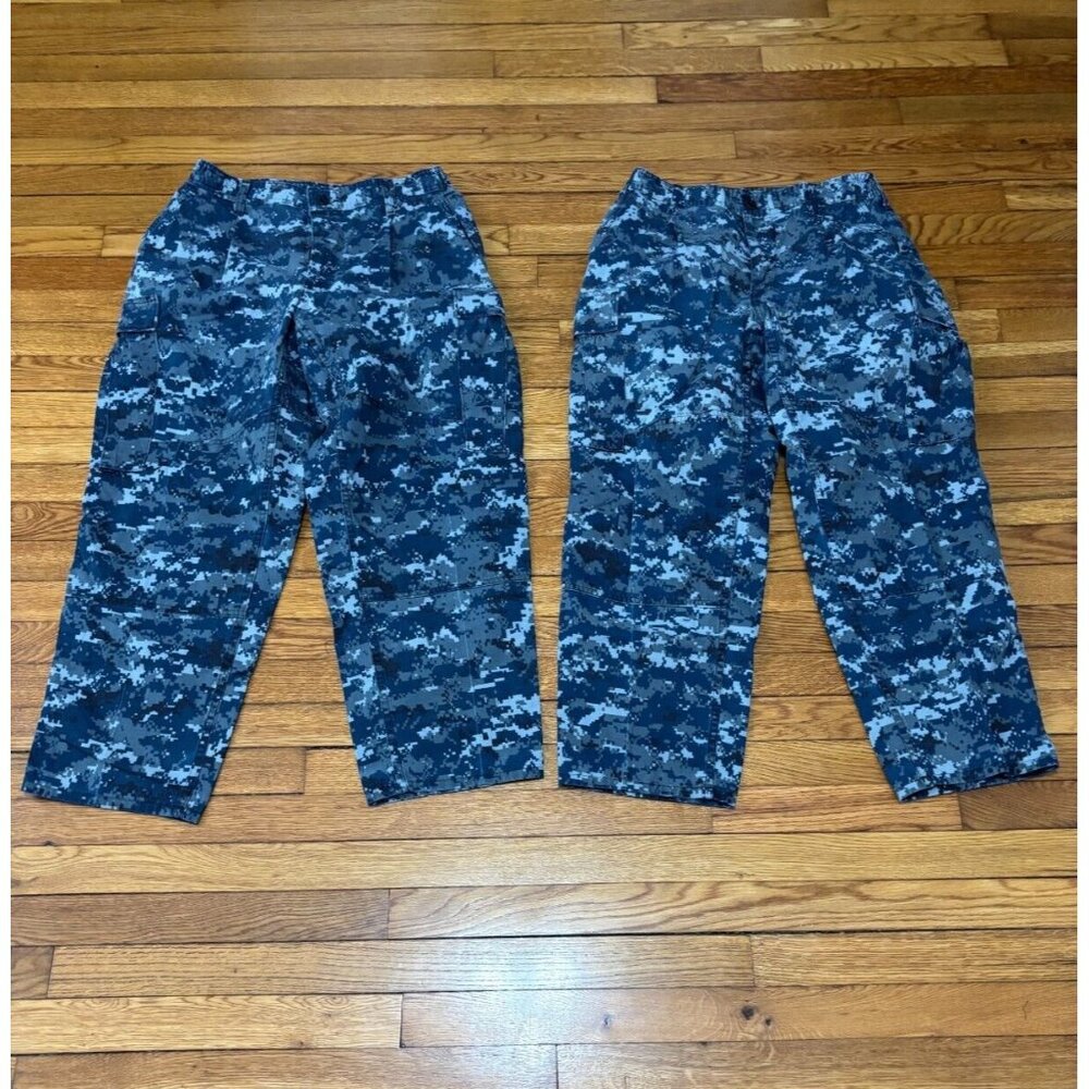 US Navy USN Blue Digital Camo Trouser Cargo Pants Sz Medium X-Short 28 ins LOT 2